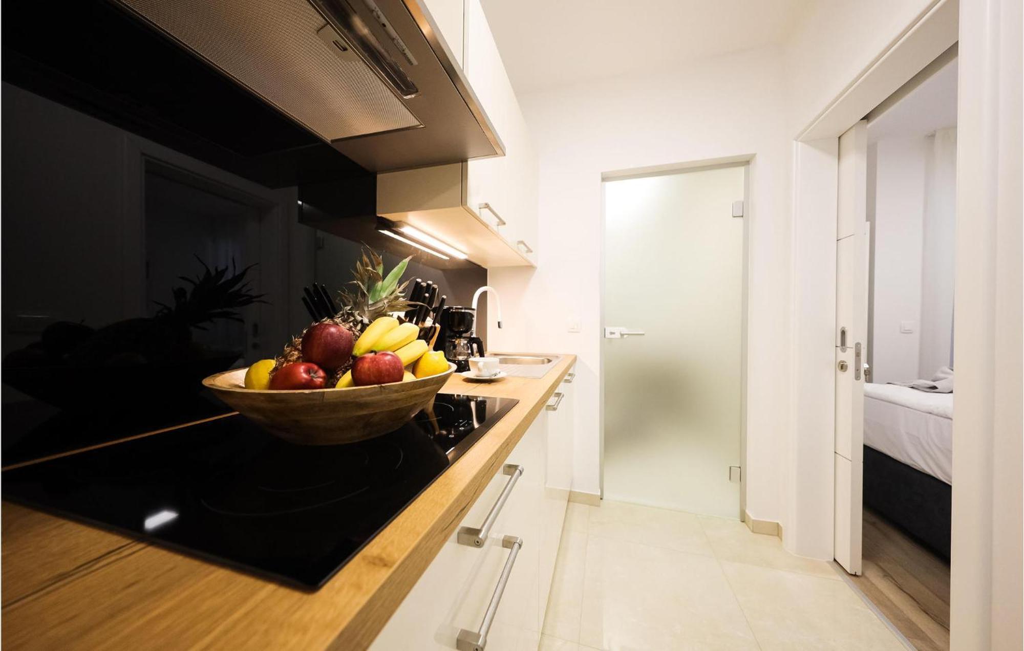 Lovely Apartment In Zadar With Wifi Ngoại thất bức ảnh