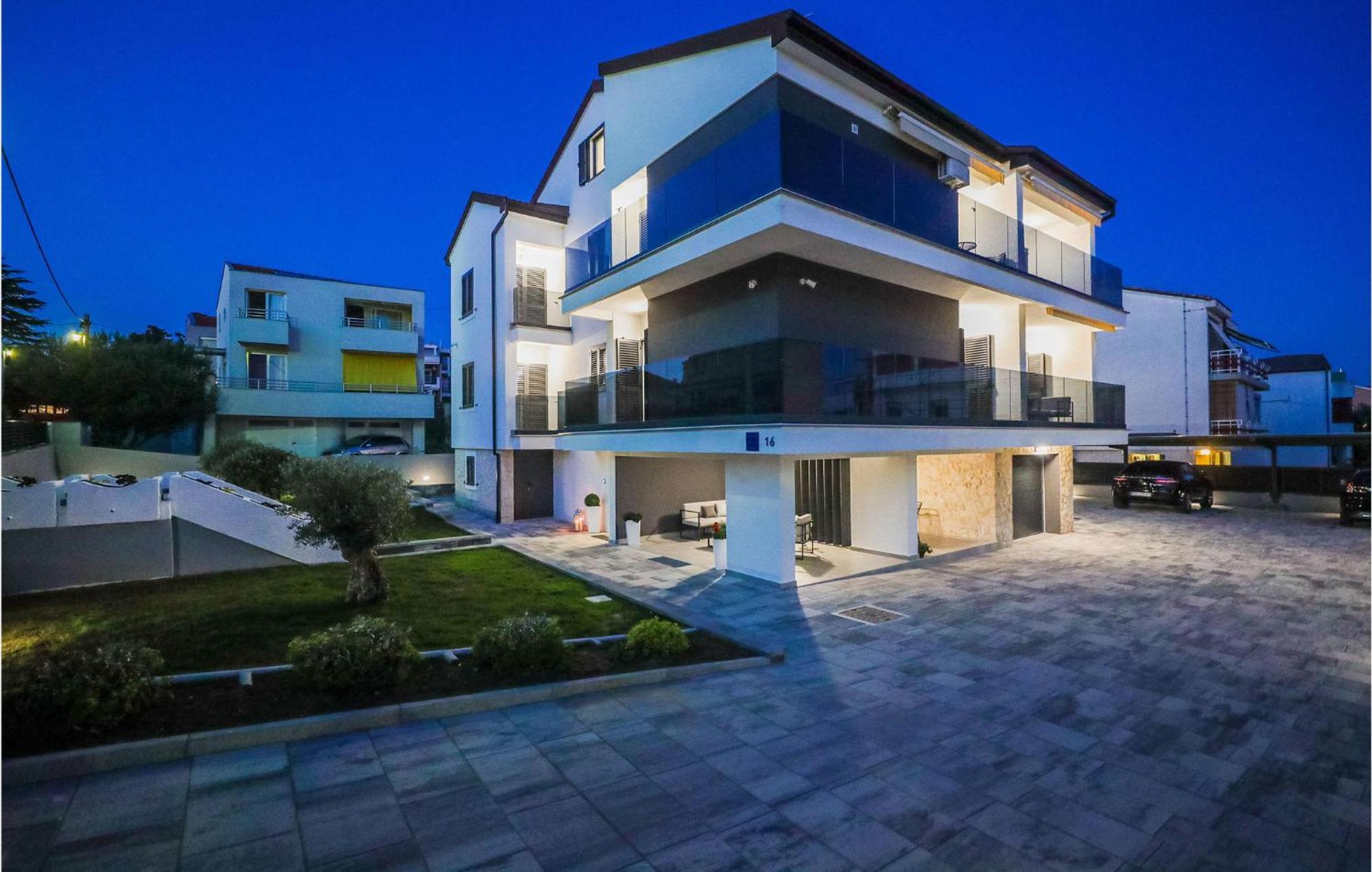 Lovely Apartment In Zadar With Wifi Ngoại thất bức ảnh